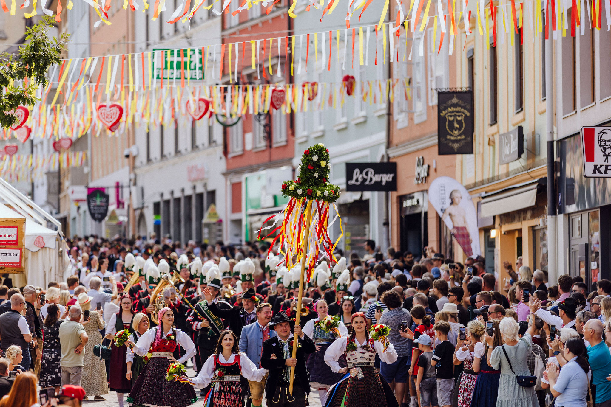 1000 Momente und ein bunter Trachtenfestzug