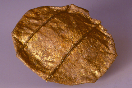 Goldstoff-Haube aus Judendorf, 12. Jh. n. Chr.