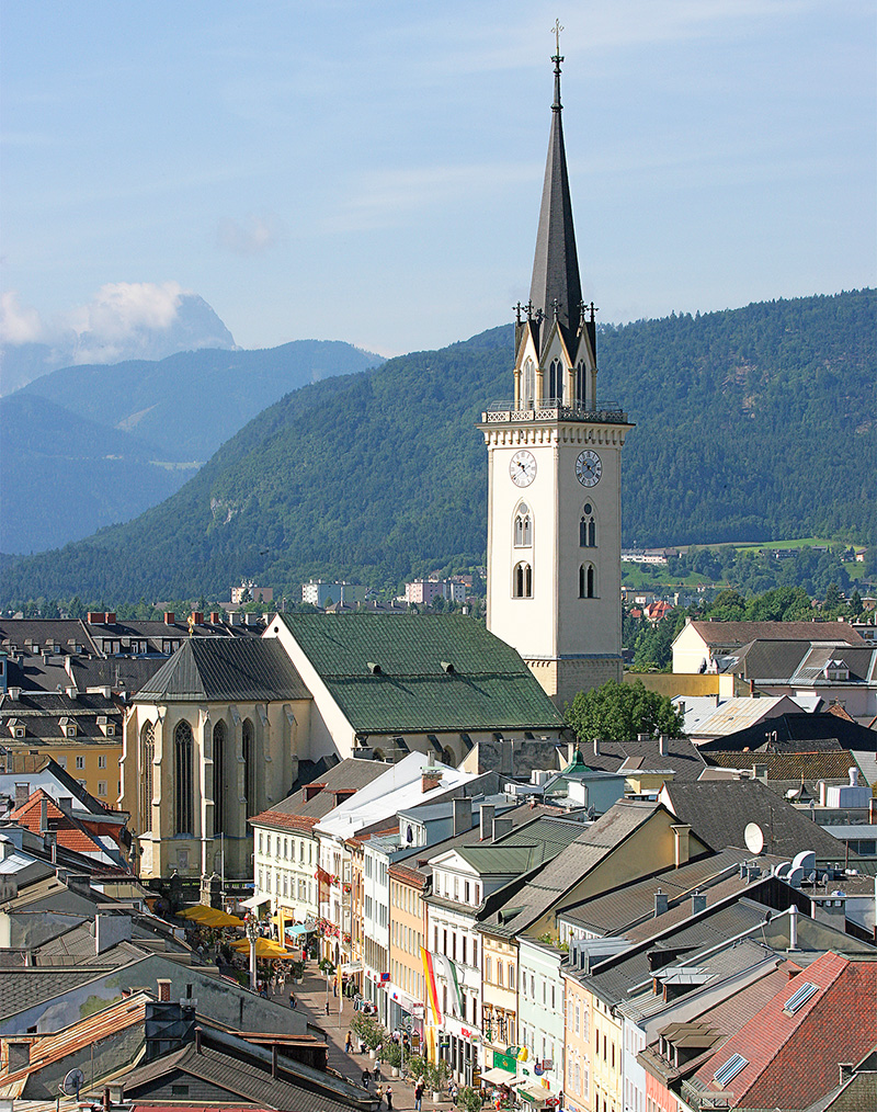 Stadtpfarrkirche mit Stadtpfarrturm - Villach