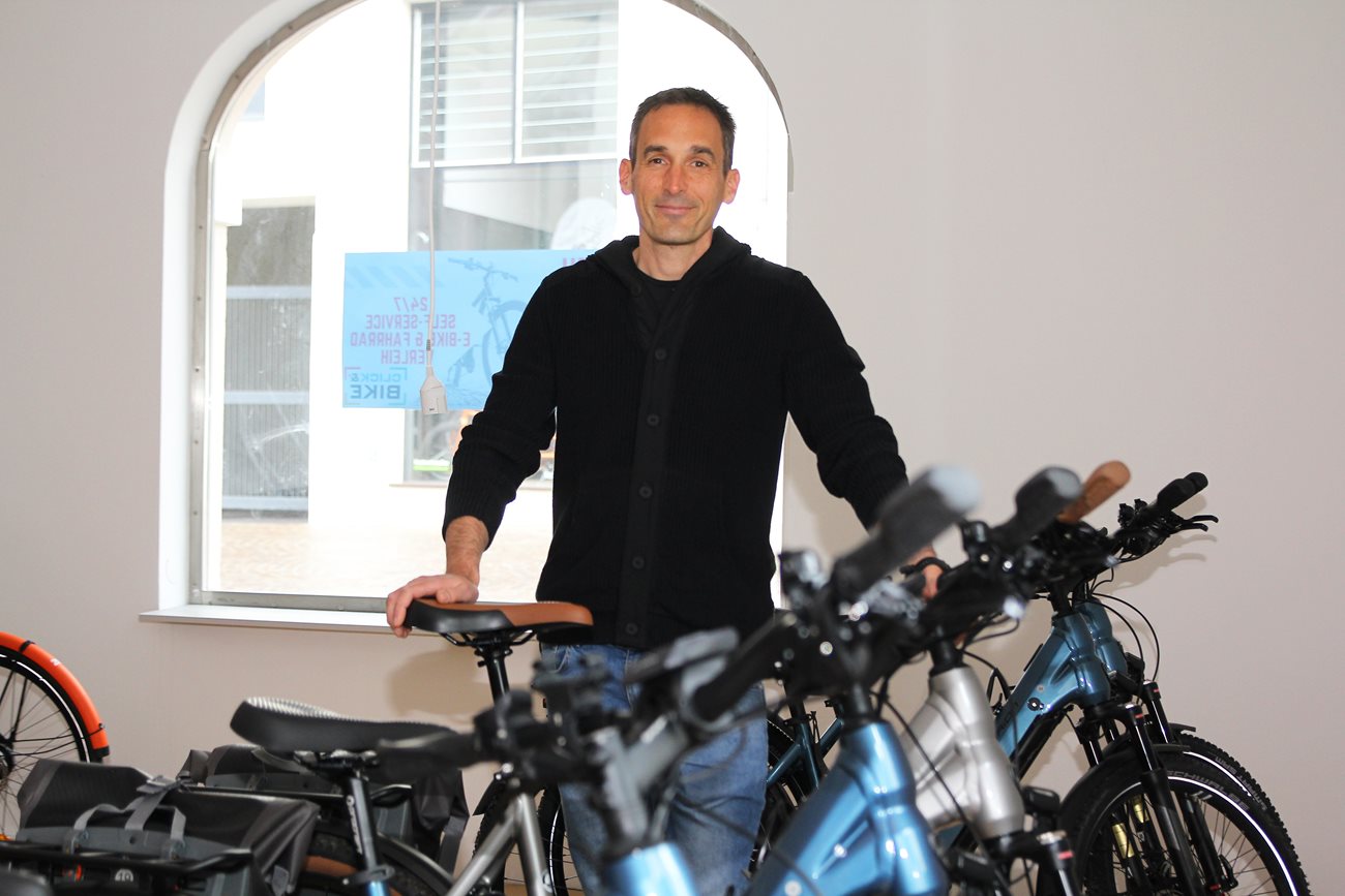 Thomas Dickhoff in seiner Radverleihstation